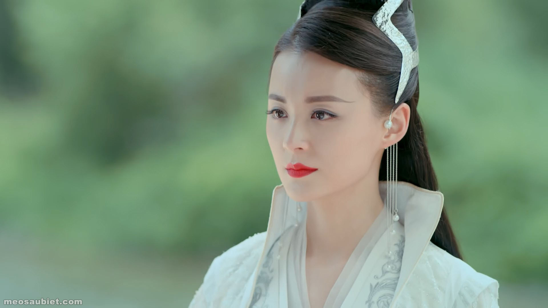 Tân tuyệt đại song kiêu 2020 trong vai Yêu Nguyệt , đại cung chủ Di Hoa Cung